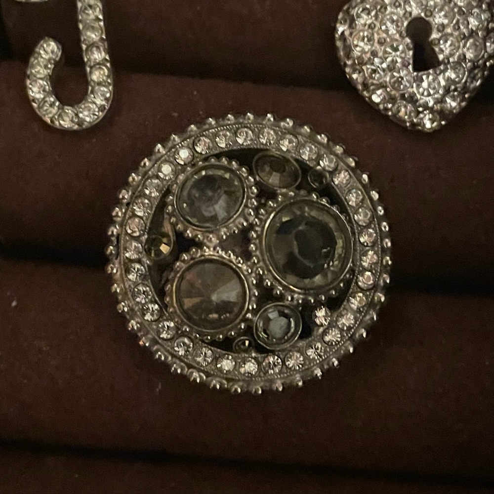 SORRELLI Stunning Silver Light Grey Clear Crystals Swirl Adjustable Ring - Picture 3 of 6